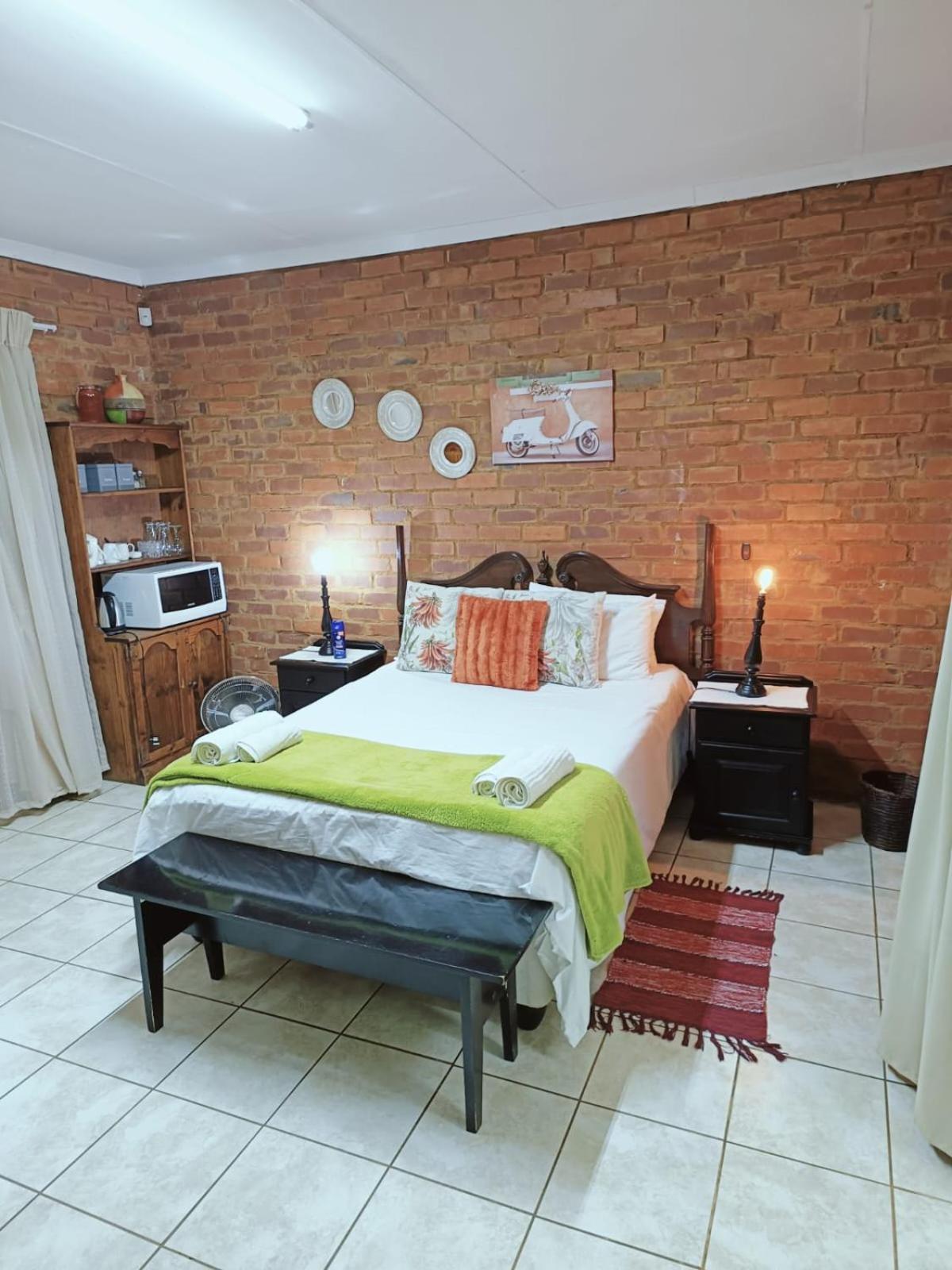 Skeerpoort Millstream Inn Guest House חדר תמונה